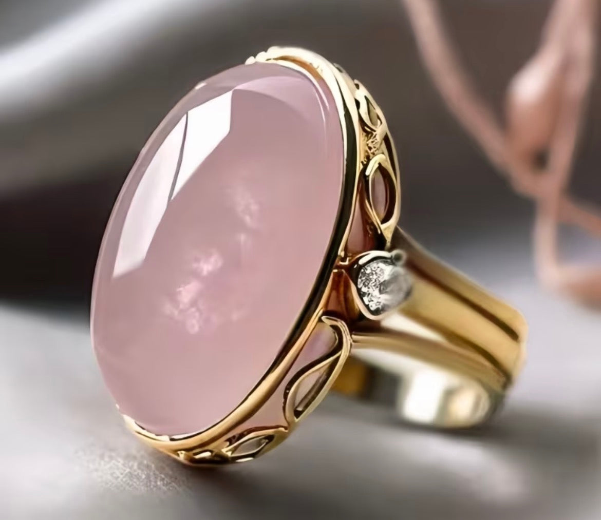Vintage Oval Light Pink Synthetic Zirconia Inlay Ring for Women Elegant Golden Band Jewelry